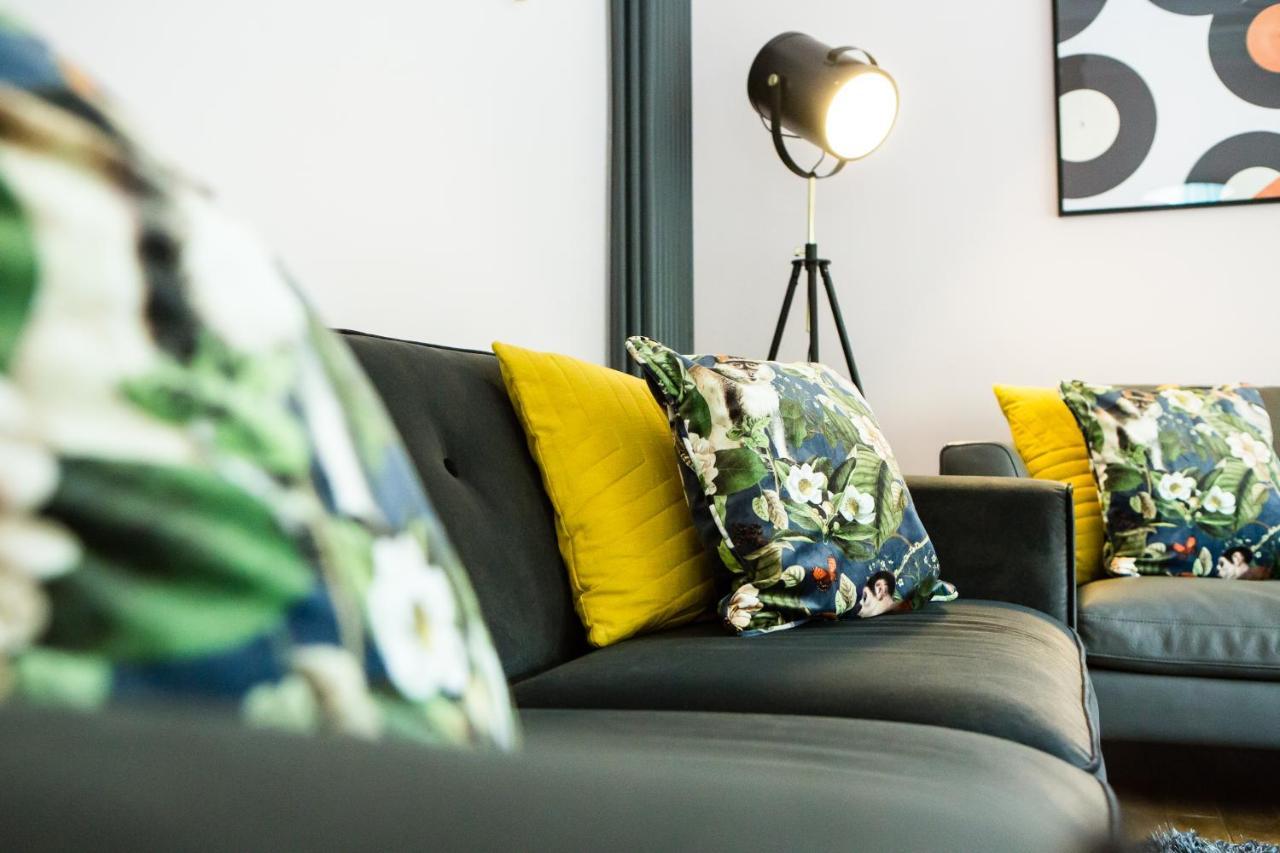 Maison Parfaite Hg1 - 2 Luxury With Parking Space - In Town Centre Apartment