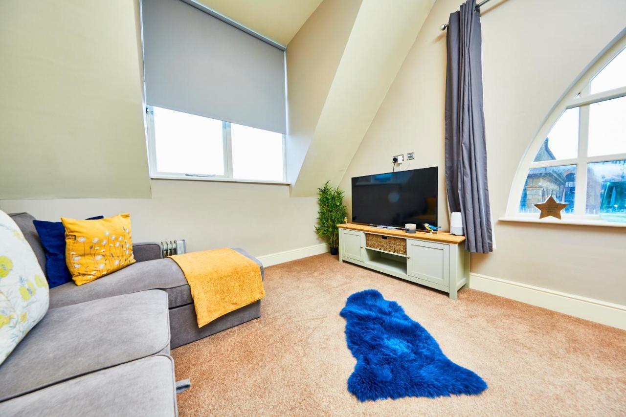The Stylish Penthouse Of Harrogate - Sleeps 7