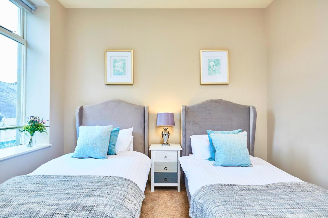 The Stylish Penthouse Of Harrogate - Sleeps 7 Harrogate