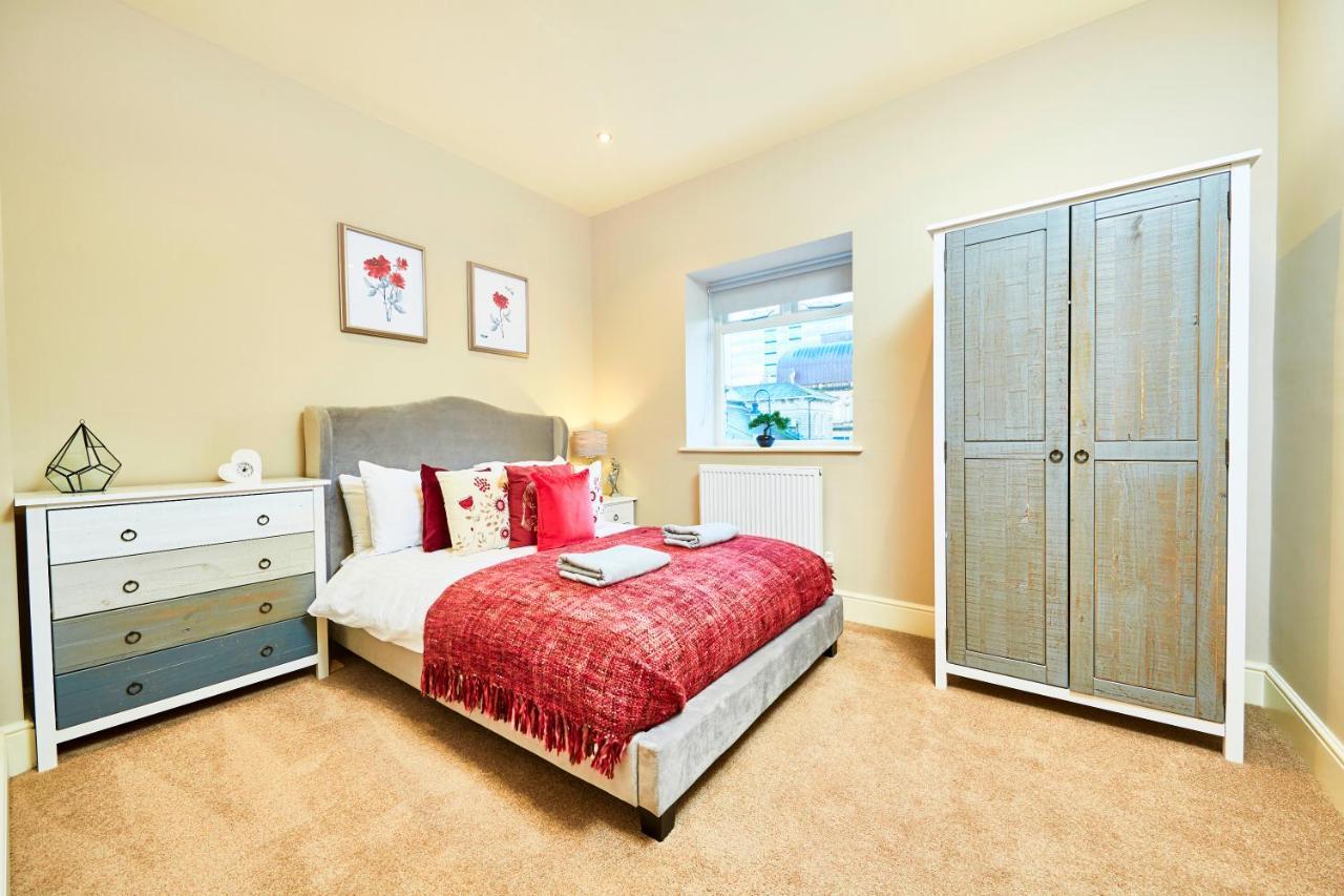 The Stylish Penthouse Of Harrogate - Sleeps 7 Apartment