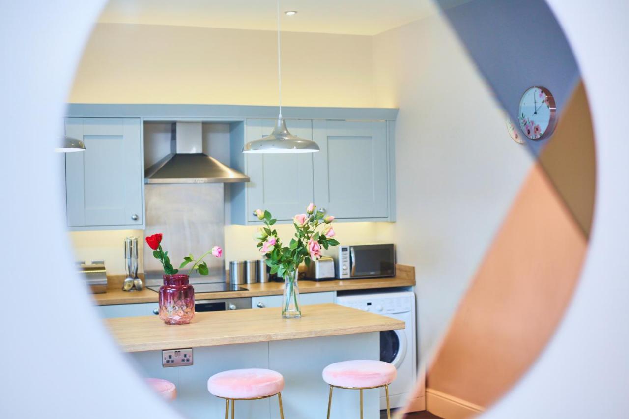 The Stylish Penthouse Of Harrogate - Sleeps 7