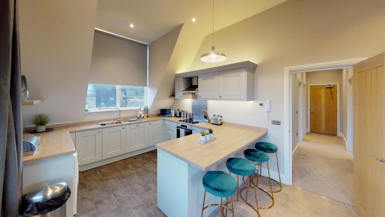 The Stylish Penthouse Of Harrogate - Sleeps 7 *