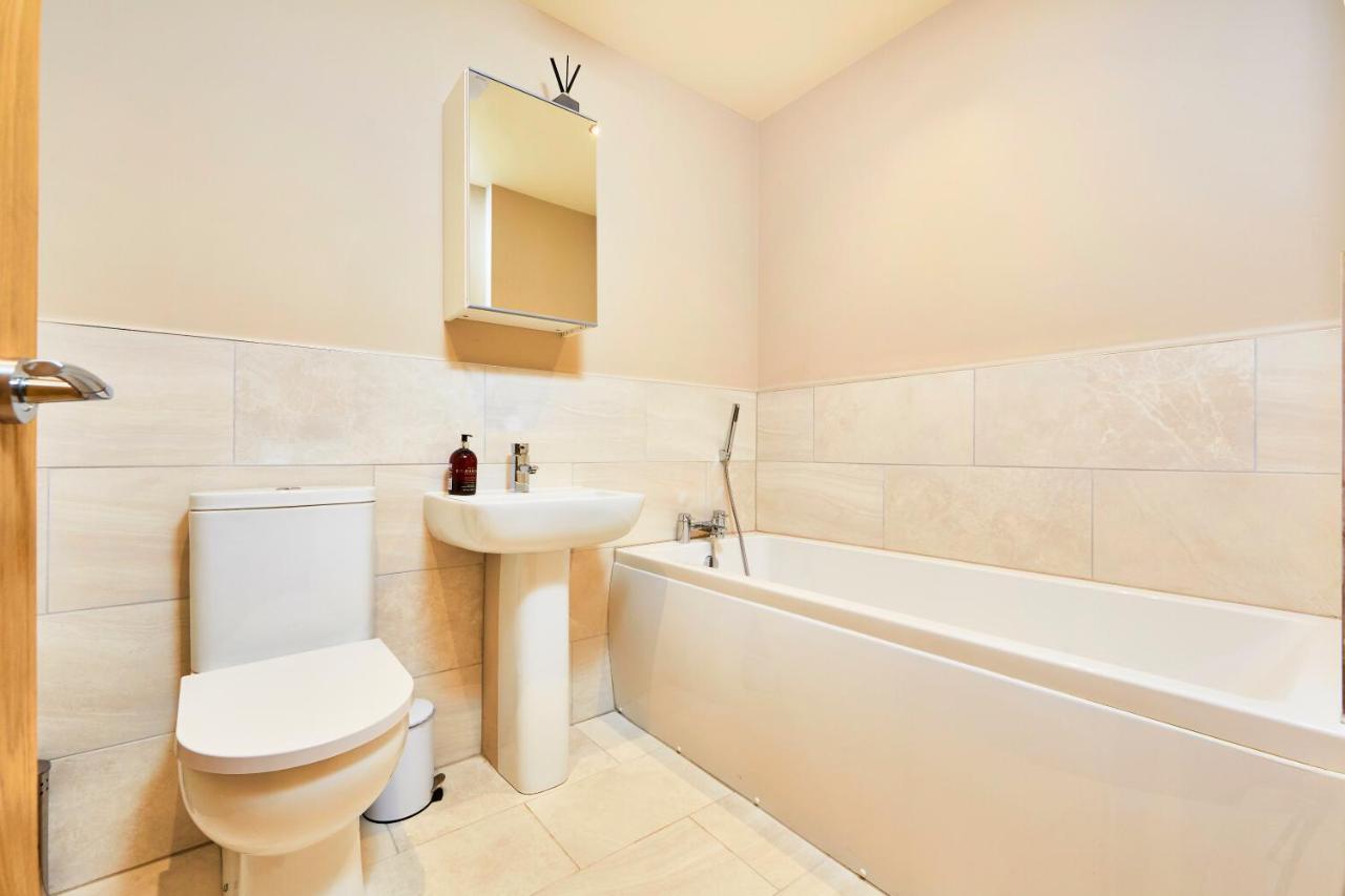 The Stylish Penthouse Of Harrogate - Sleeps 7 Apartment
