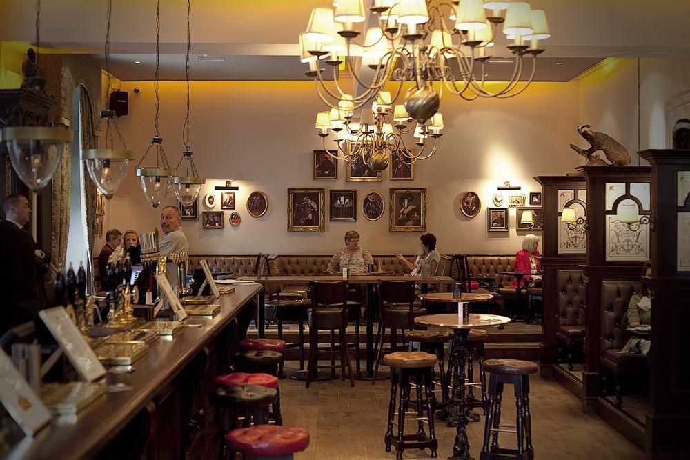 White Hart & Hotel 4*