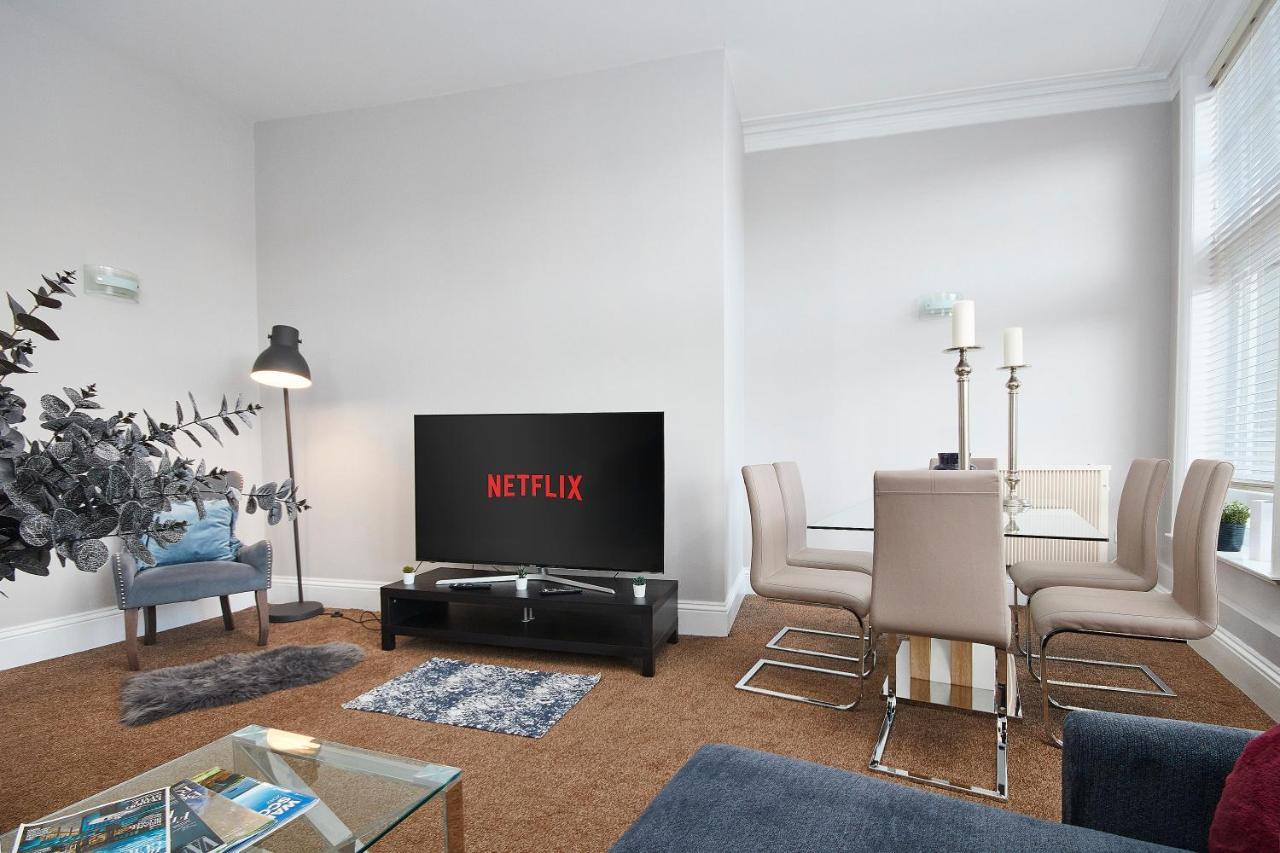 Number One - The Exquisite Emerald Abode Apartment Harrogate