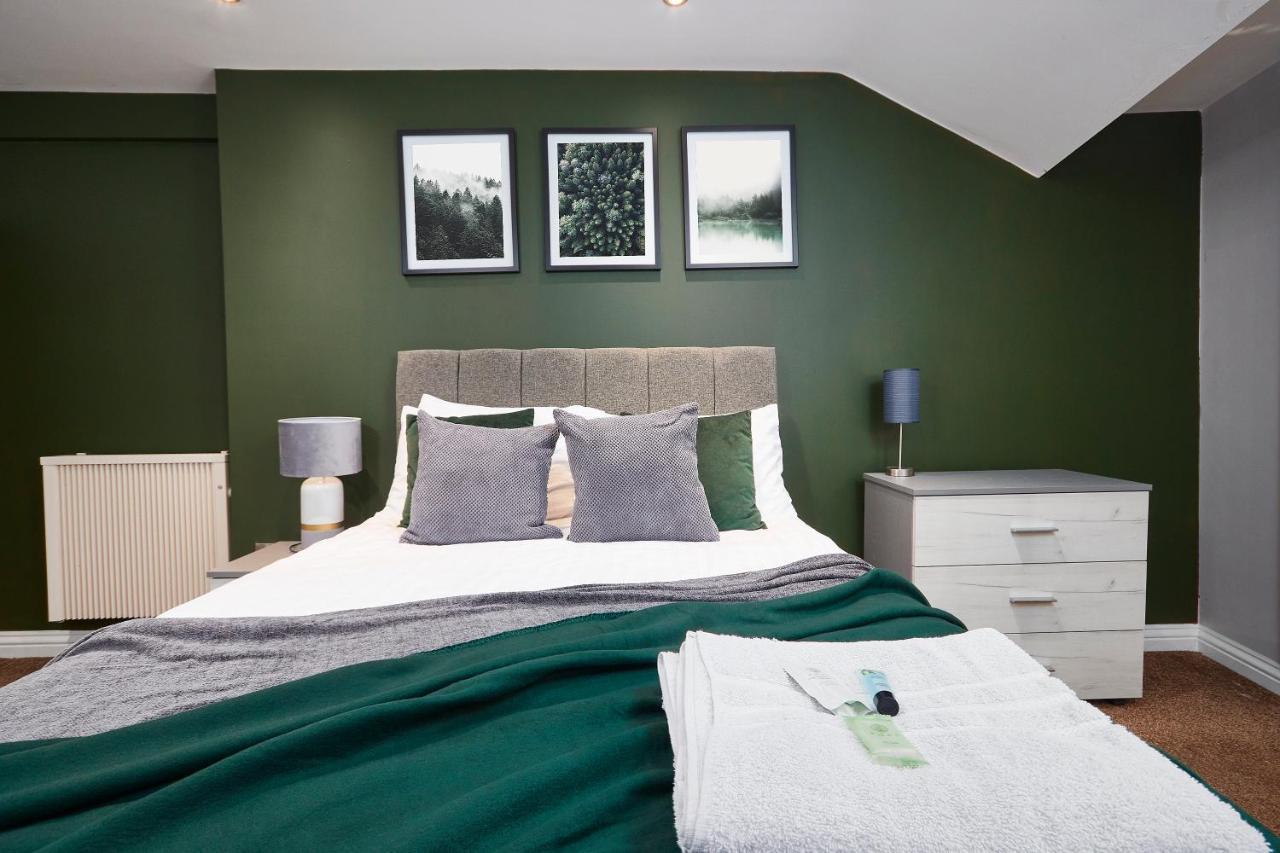Number One - The Exquisite Emerald Abode *