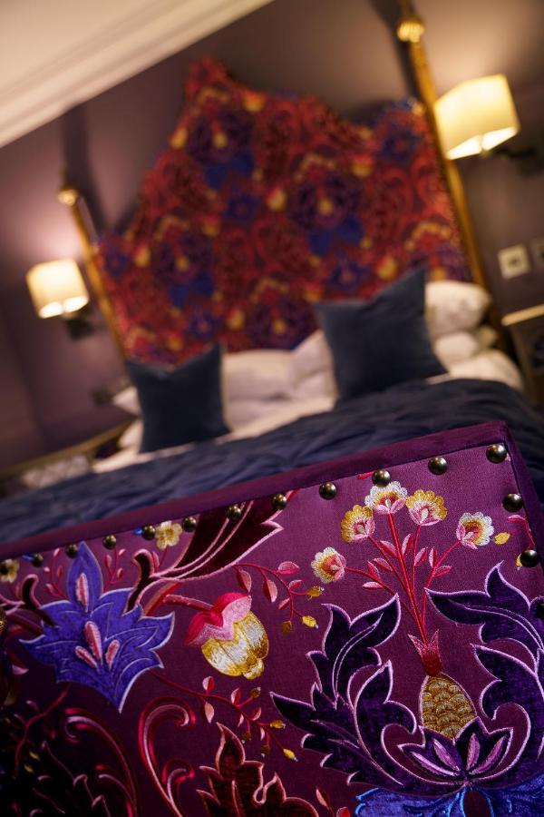 The Castle 3*