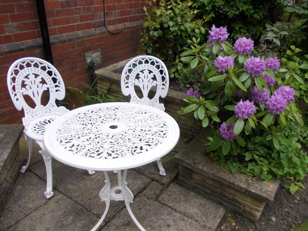 Guest house April House 4*
