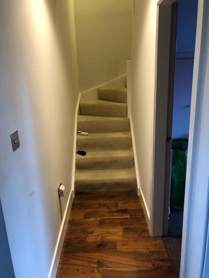 Bachelor Road * Harrogate