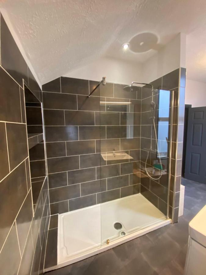 Gorgeous Town Center 3 Bedroom Self Contained For 1-5 People *