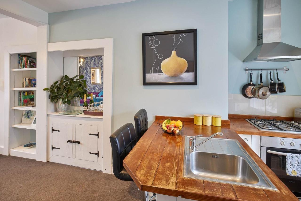 The Granville - Delightful 2-bed Victorian Apartment *