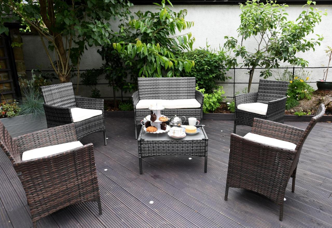 - Courtyard Mews - Garden Apartment *
