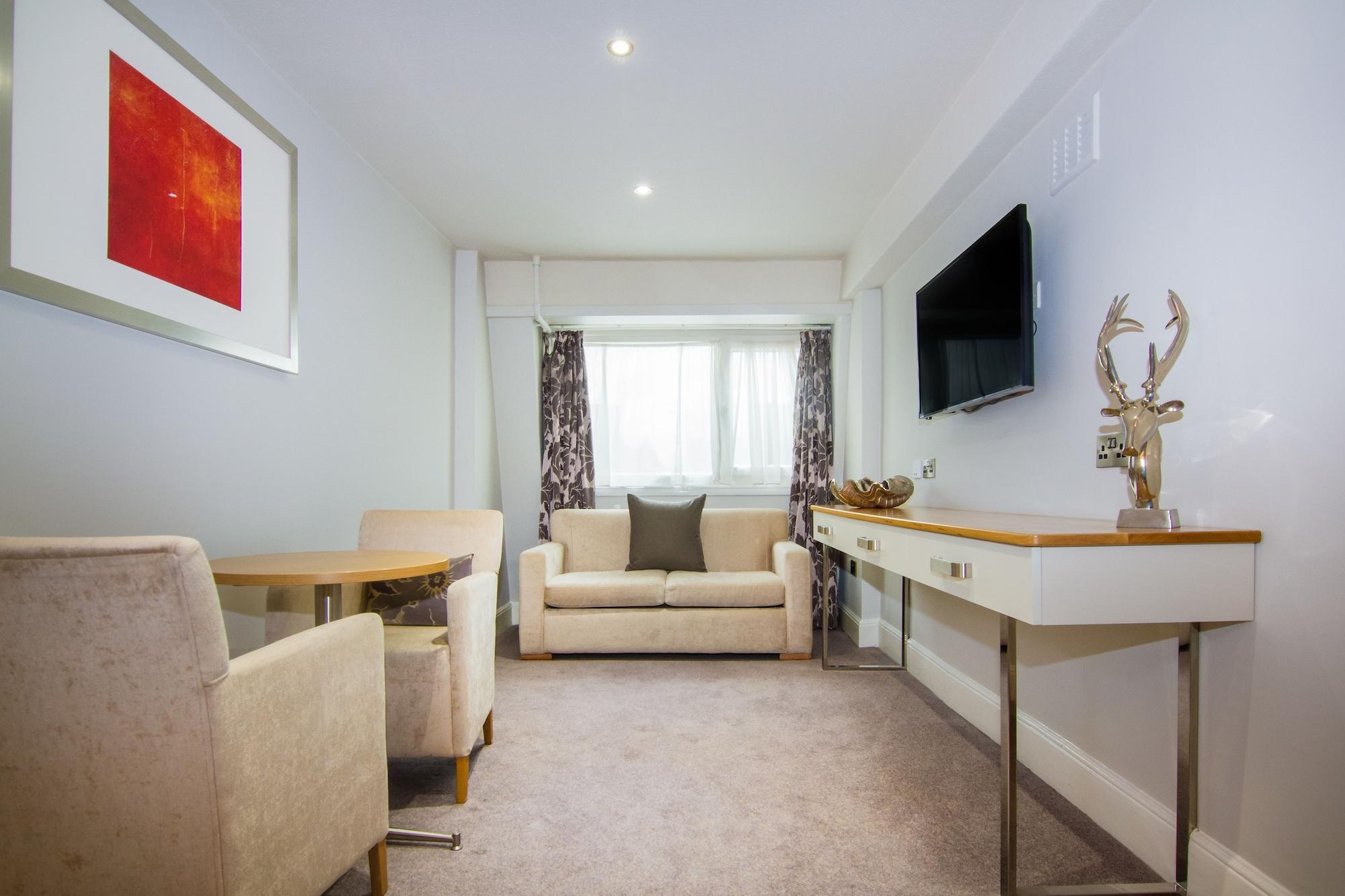 White Hart & Hotel 4*