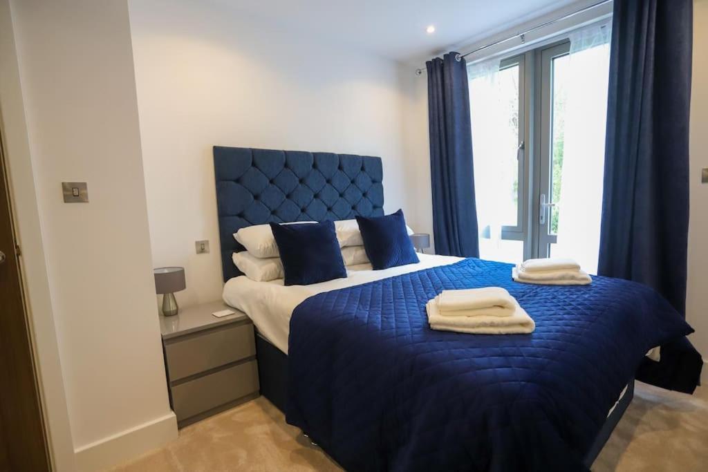 Stylish 2 Bedroom And Terrace Sleeps 4 * Harrogate