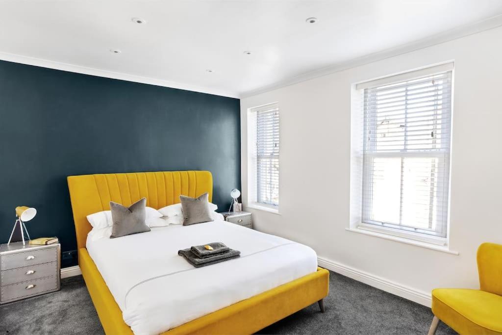 Stunning 4bed Townhouse By Hic & Trendy Kings Quarter! * Harrogate
