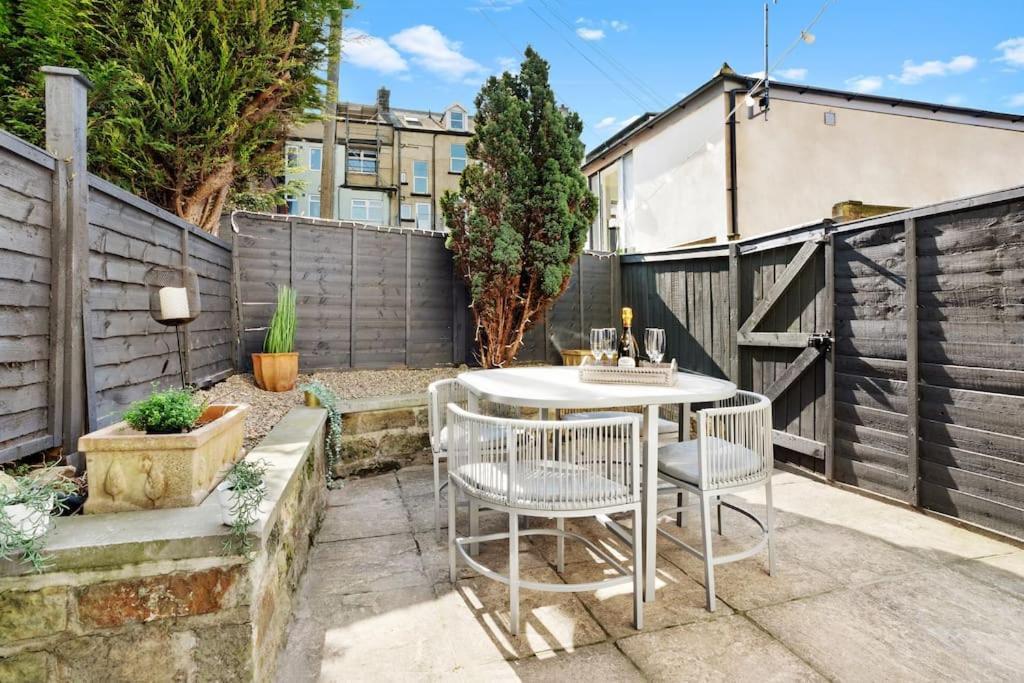 Stunning 4bed Townhouse By Hic & Trendy Kings Quarter!