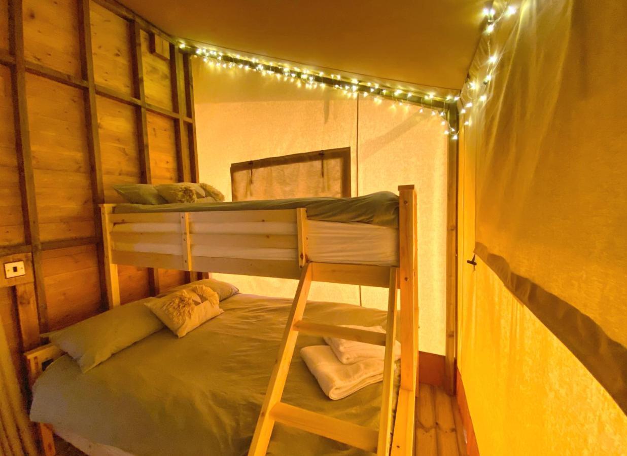 Luxury tent Little North Field Harrogate