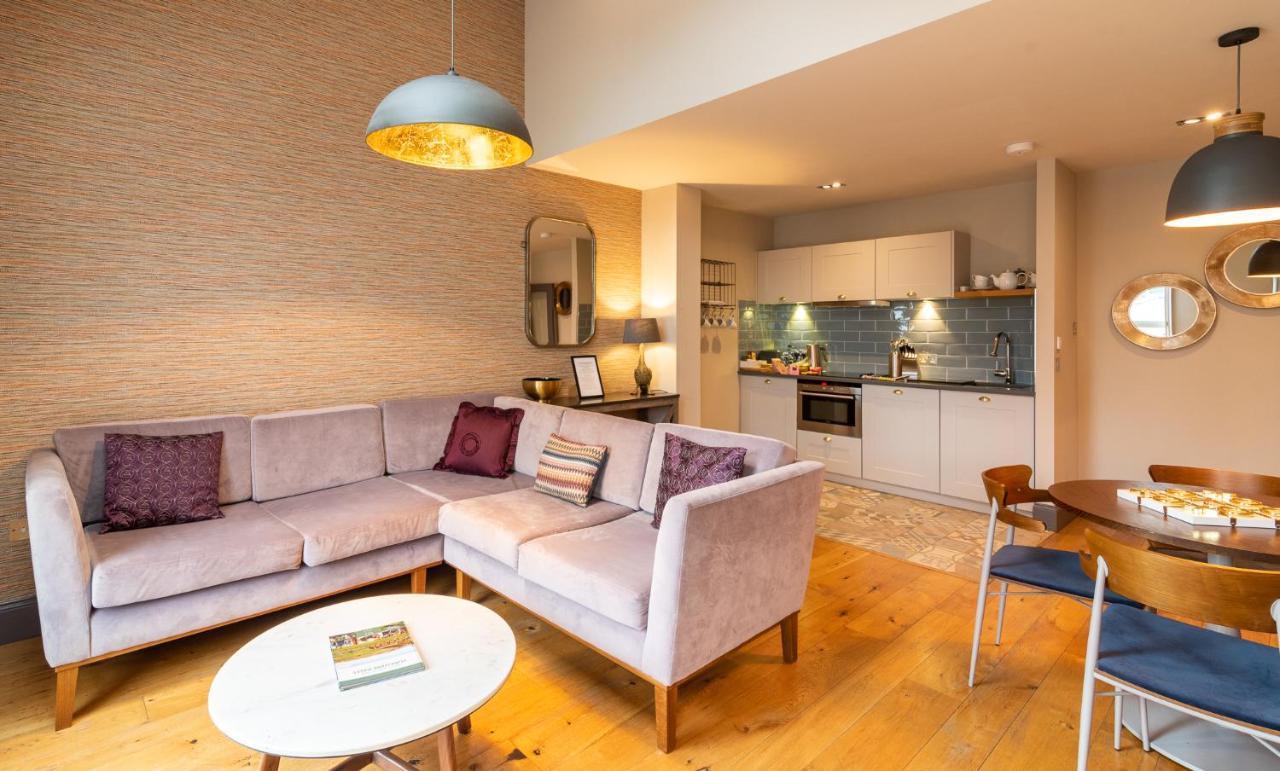 The Lawrance Luxury -