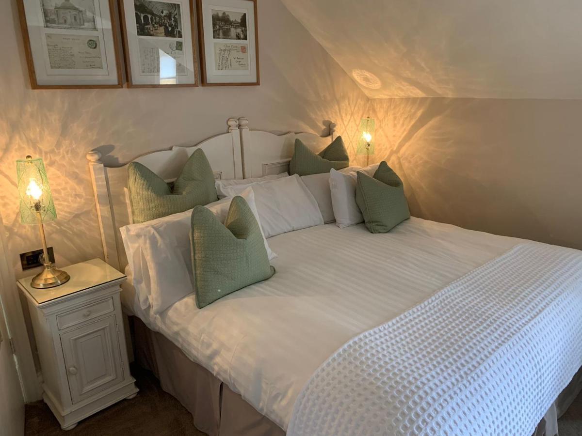 Shelbourne House Bed & Breakfast