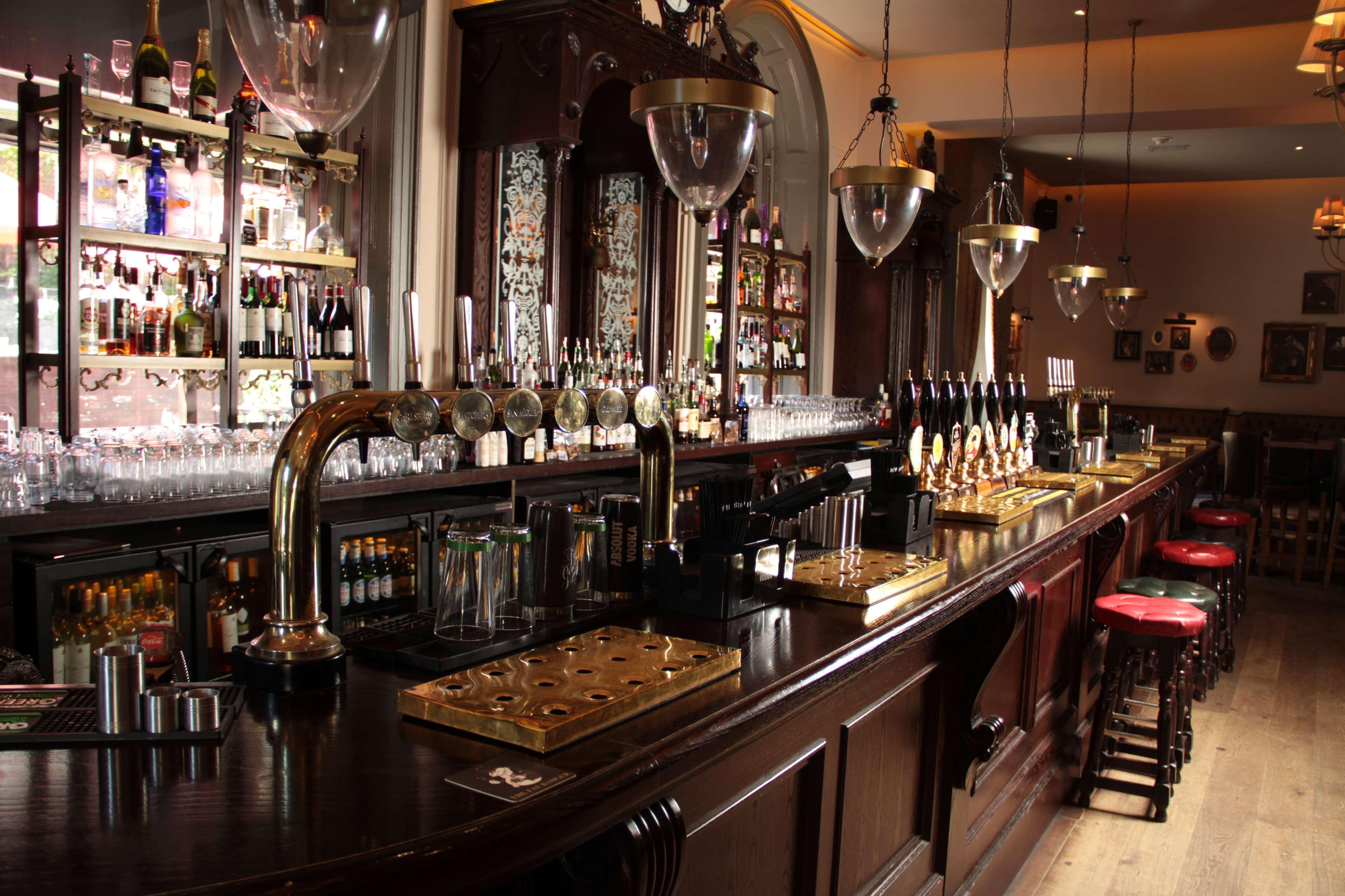 White Hart & 4*