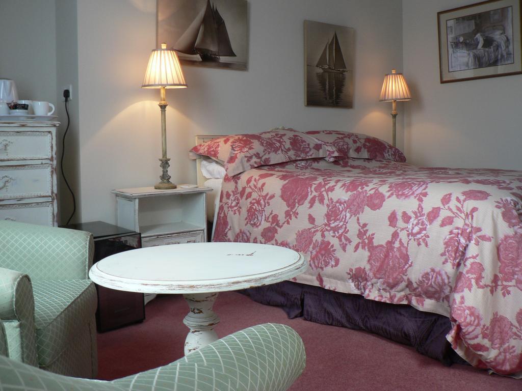 16 Franklin Bijou Boutique Bed & Breakfast