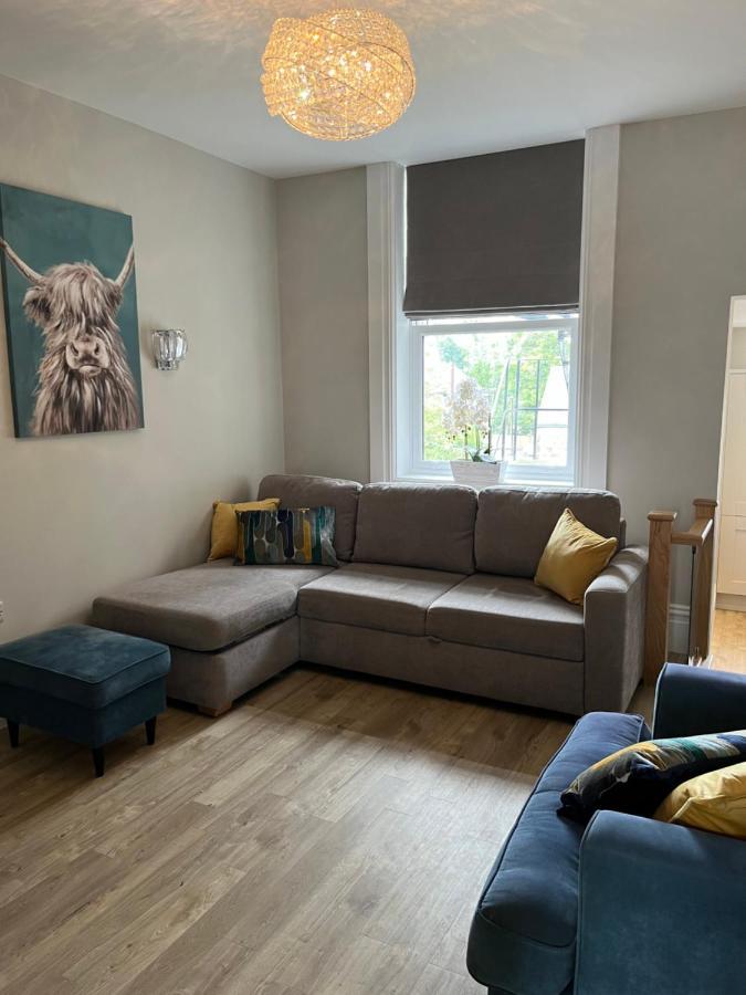 Kings Apartment, 83 Kings Road *