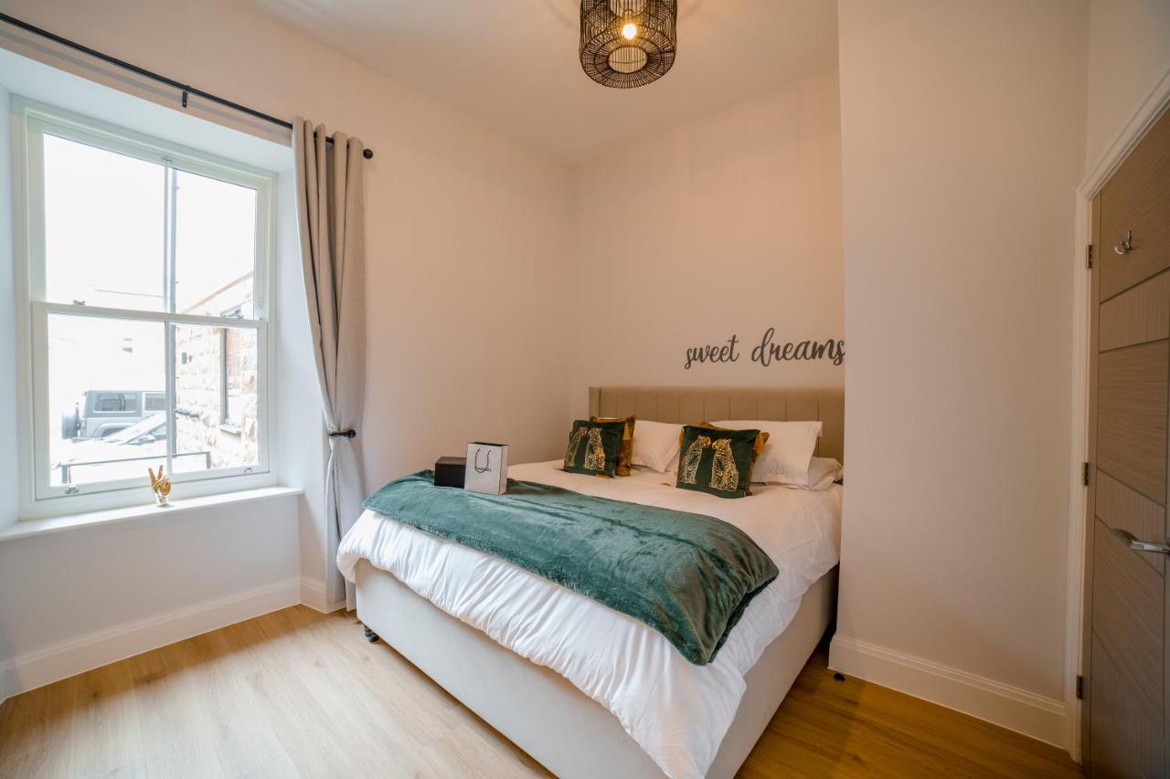 York Place One Apartment