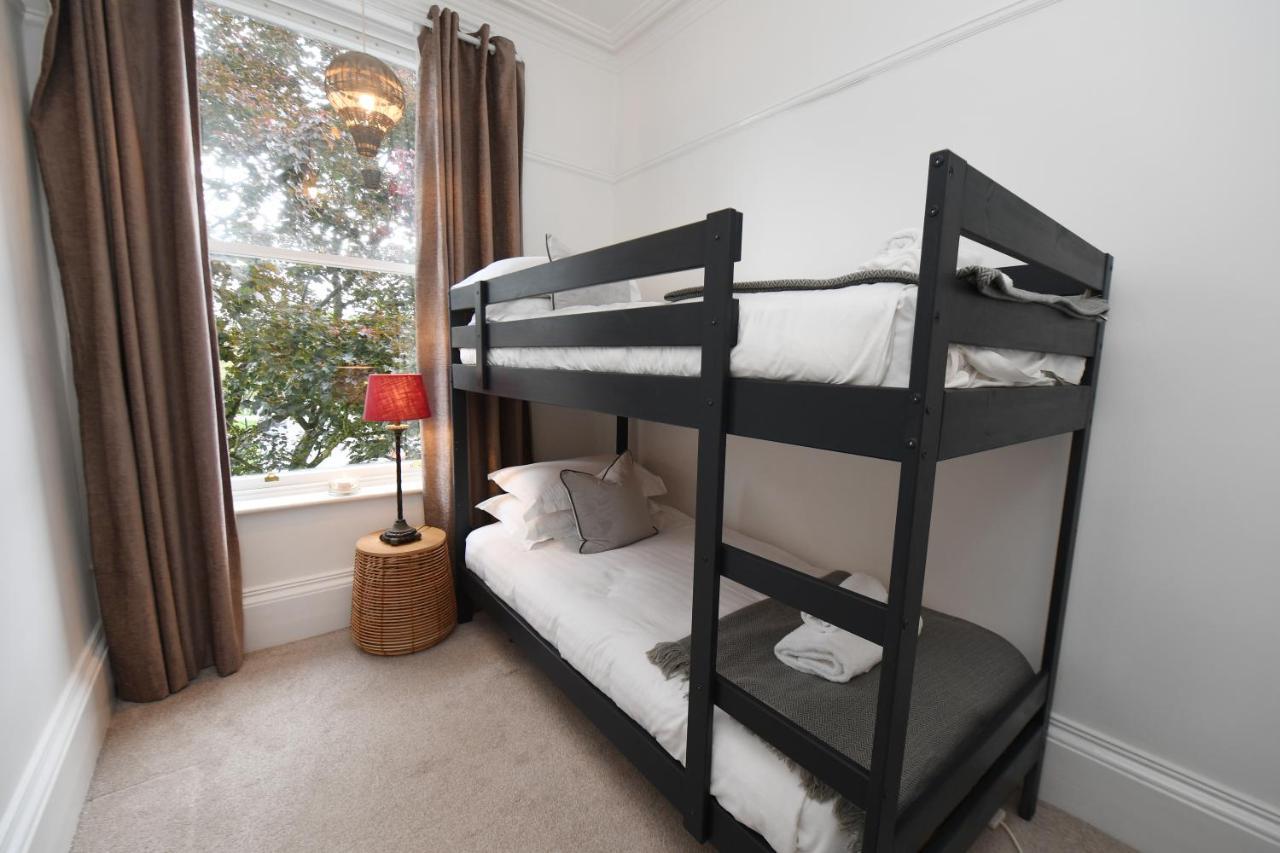Self Catering - West End * Harrogate