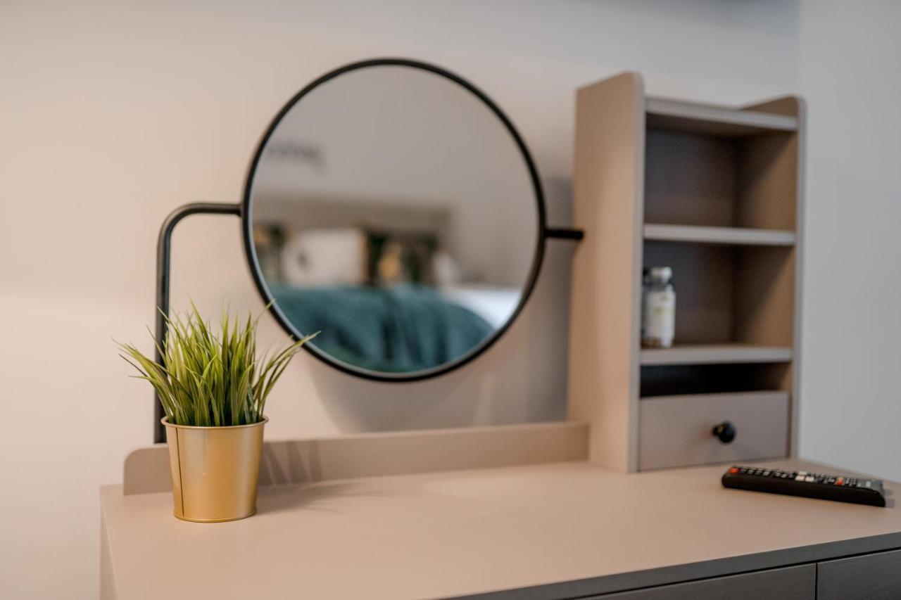 York Place One Apartment