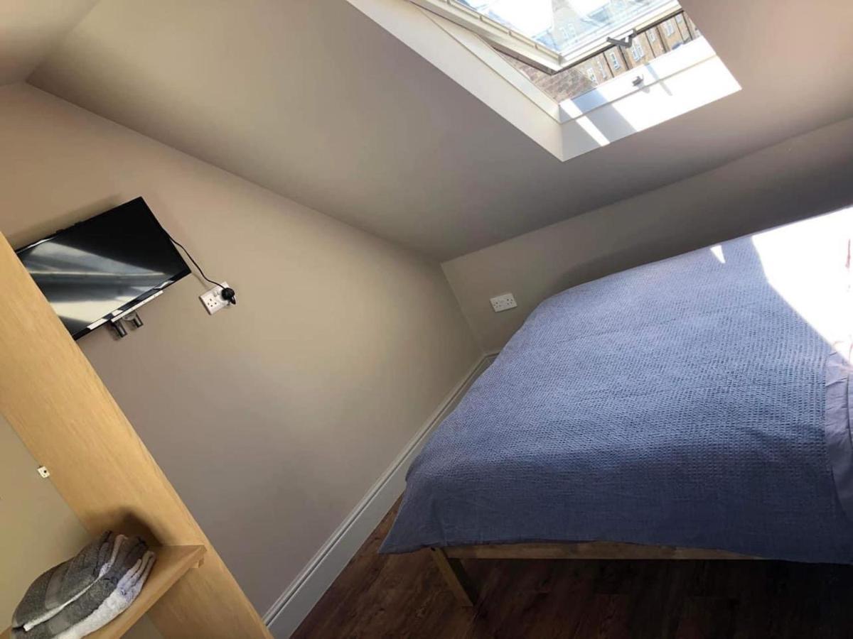 Mornington Apartment