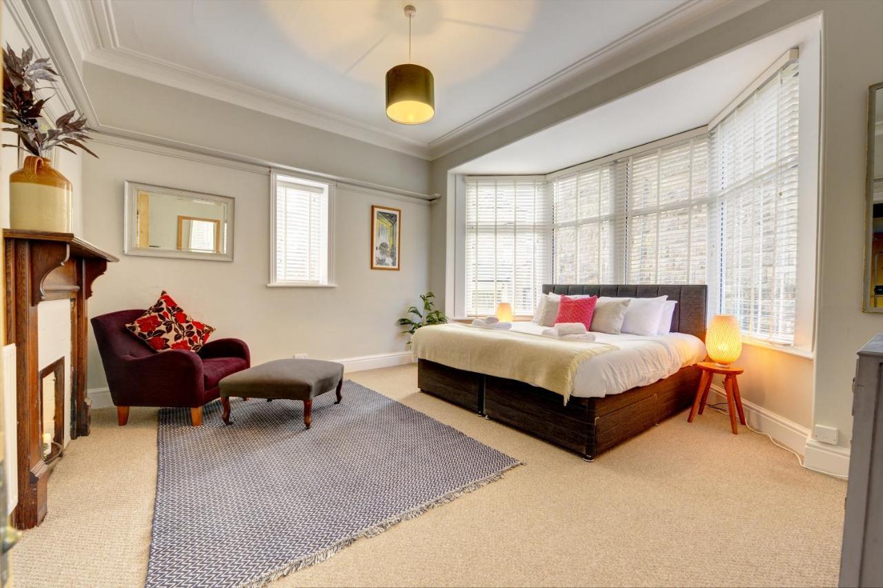 Stylish 2 Bedroom Maisonette With Parking * Harrogate