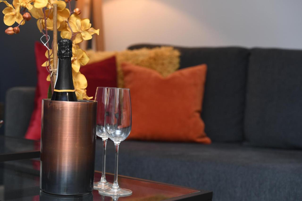 Apartment Self Catering - Regent's Court Azure Harrogate