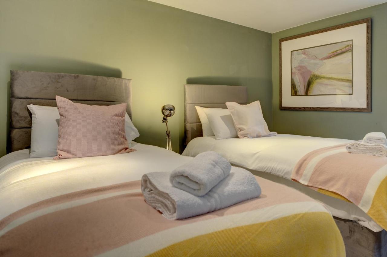 Stylish 2 Bedroom Maisonette With Parking Harrogate
