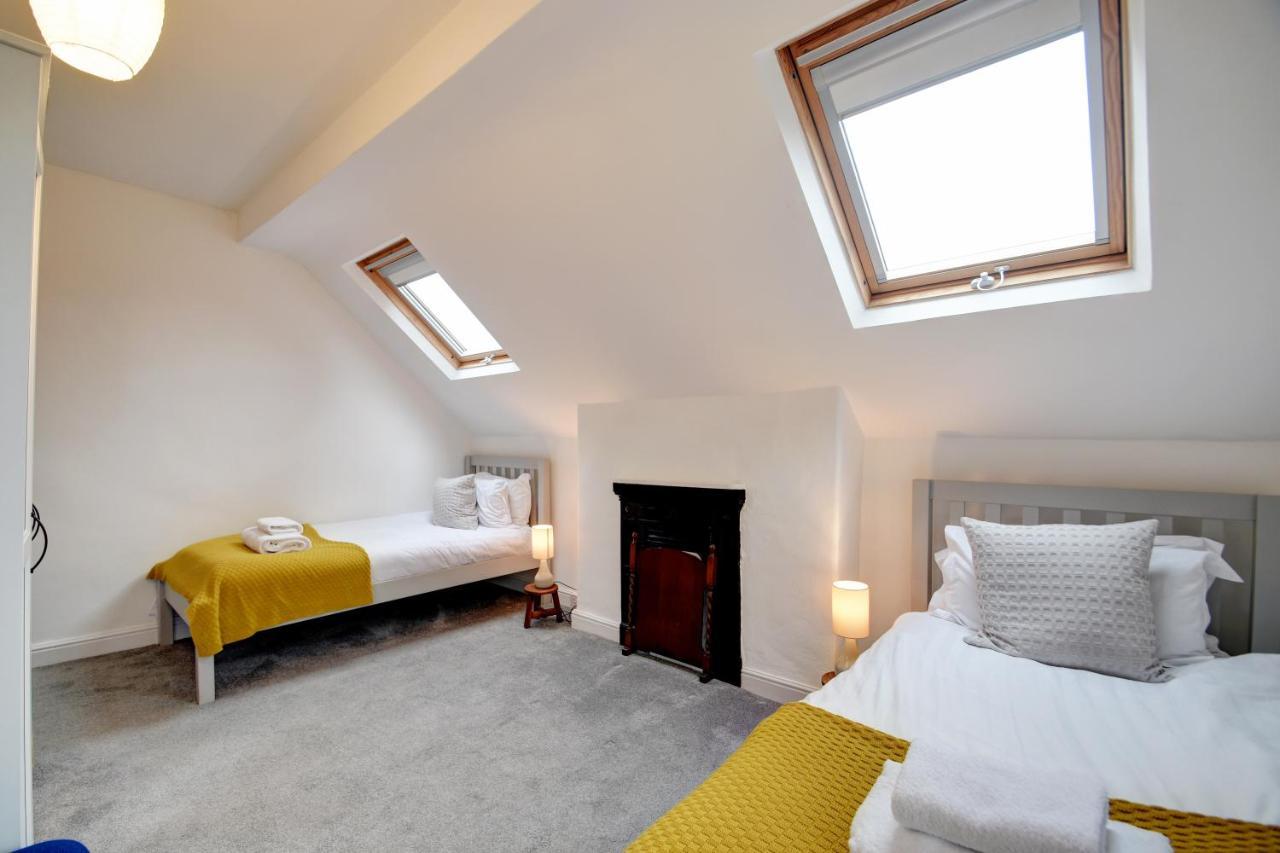 Holiday home Spacious Victorian Townhouse Near Hcc With Off Street Parking Harrogate