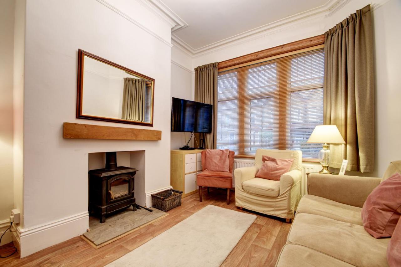 Holiday home Spacious Victorian Townhouse Near Hcc With Off Street Parking Harrogate