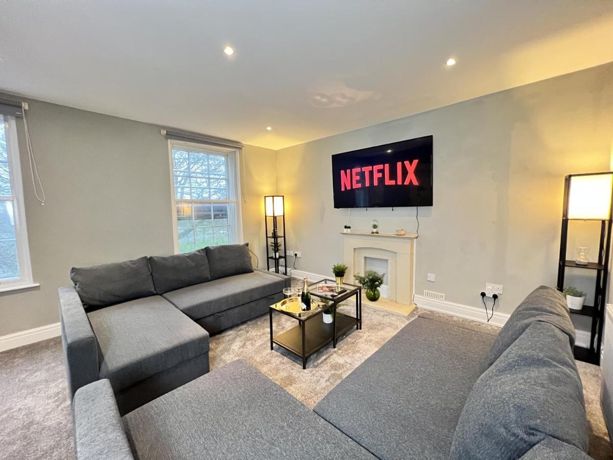 Luxurious Penthouse With Free Parking Apartment Harrogate