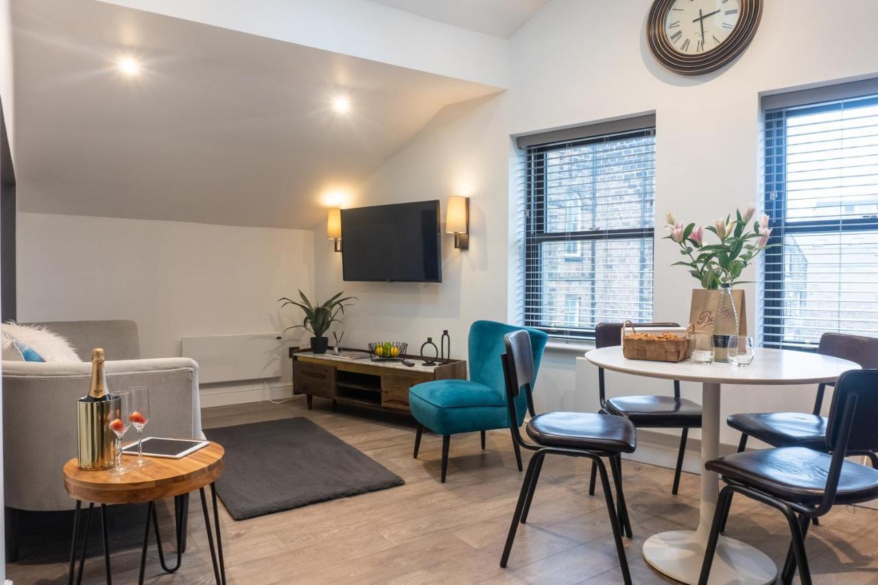 Apartment Cheltenham Two