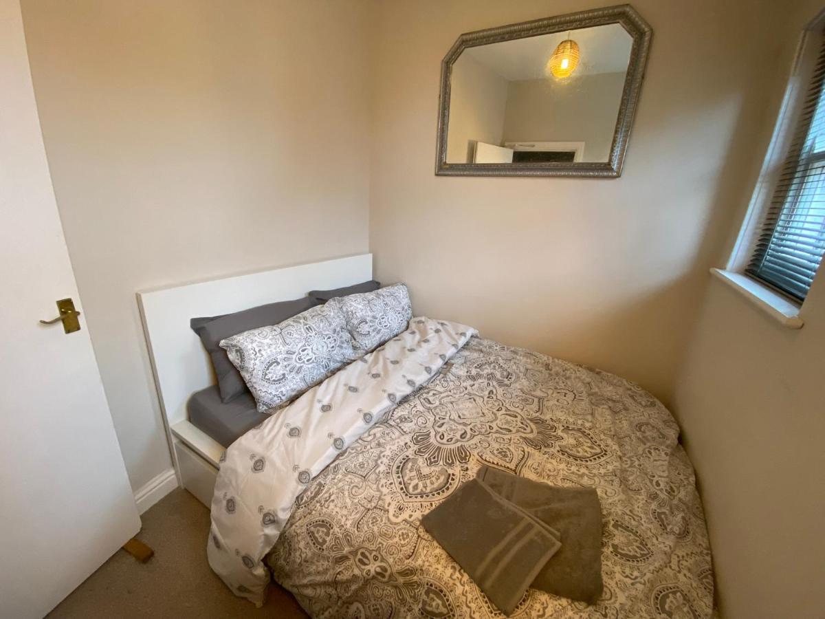 Flat * Harrogate