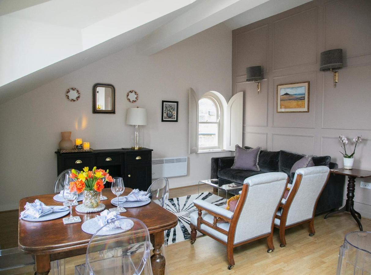 Regent House Deluxe 2 Bedroom Apartment *
