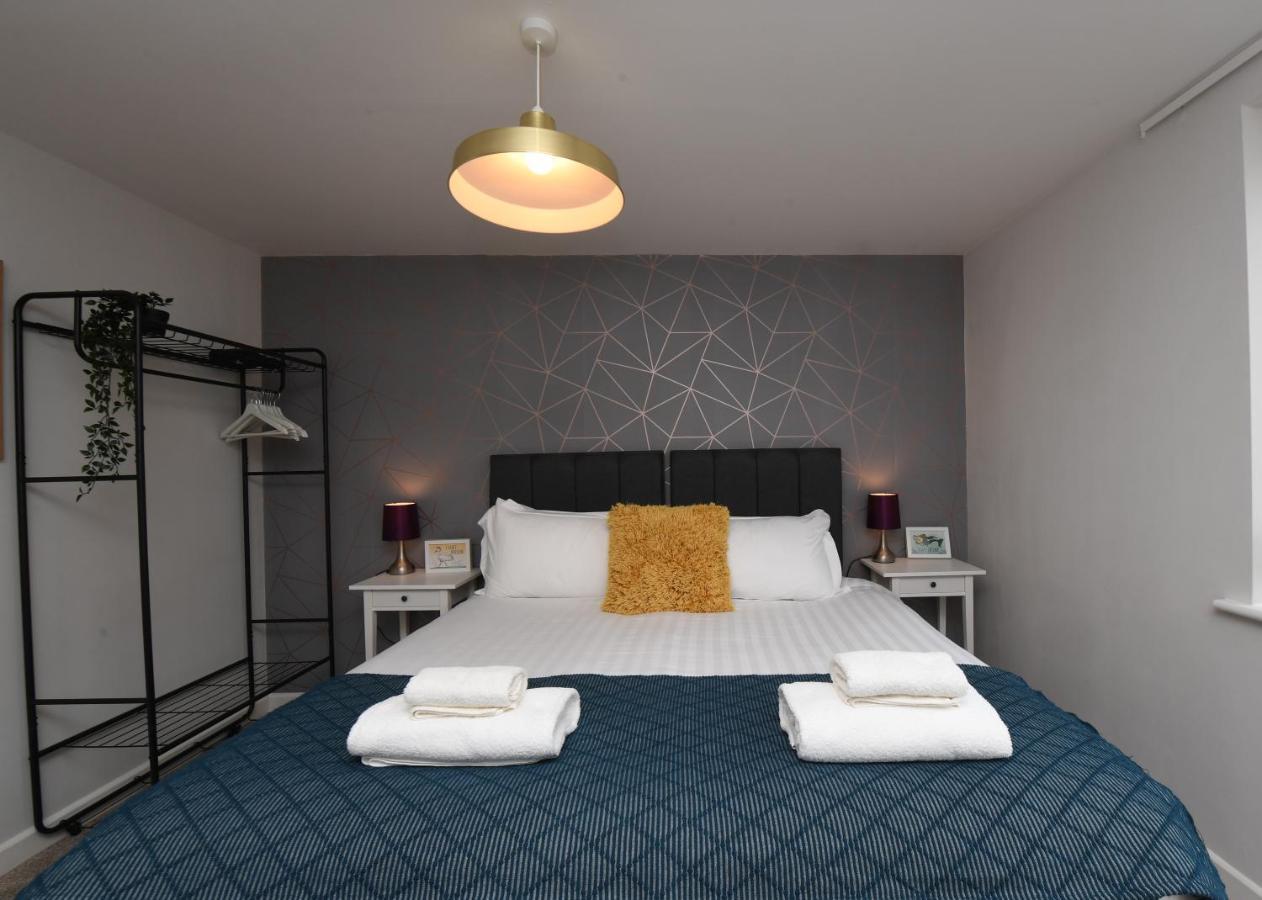 Self Catering - Regent's Court Indigo * Harrogate