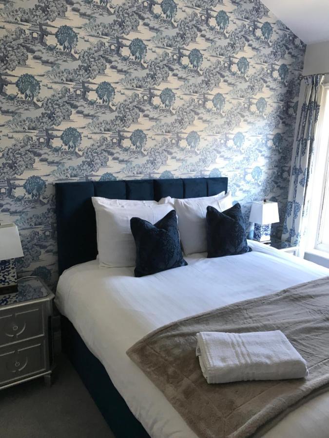 Carlton House - Spacious 4 Bed Victorian Townhouse * Harrogate