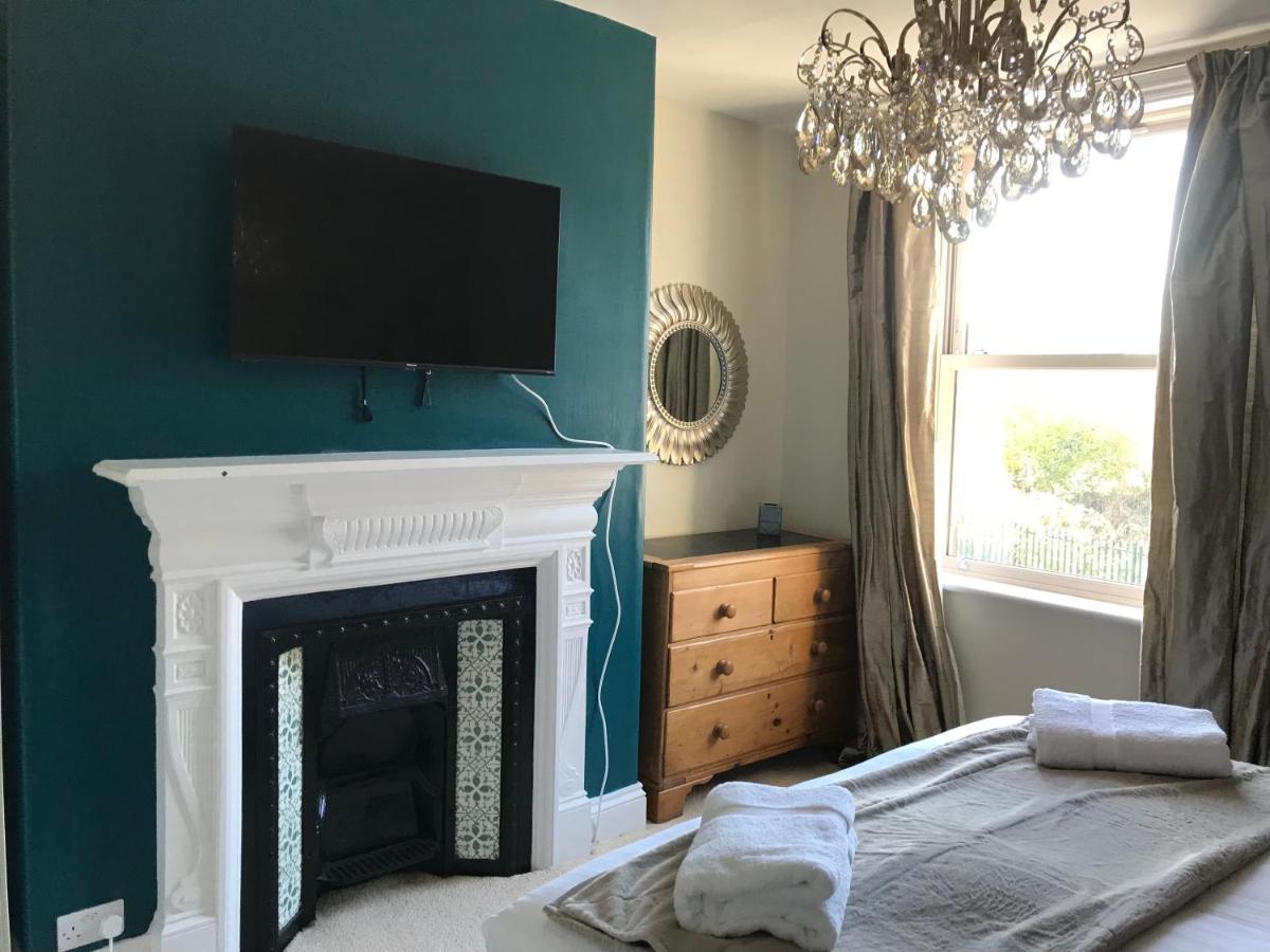 Carlton House - Spacious 4 Bed Victorian Townhouse Holiday home Harrogate