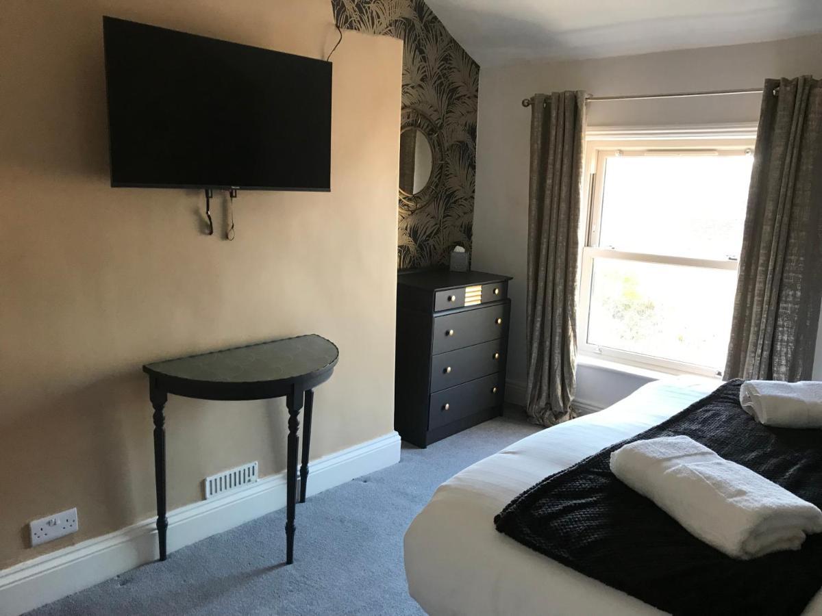 Carlton House - Spacious 4 Bed Victorian Townhouse * Harrogate