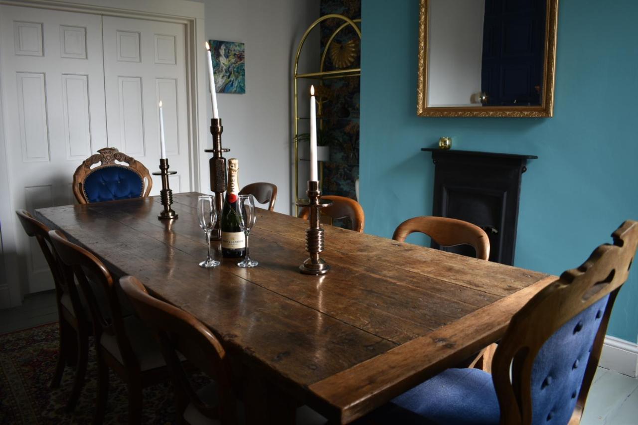 Carlton House - Spacious 4 Bed Victorian Townhouse Holiday home Harrogate