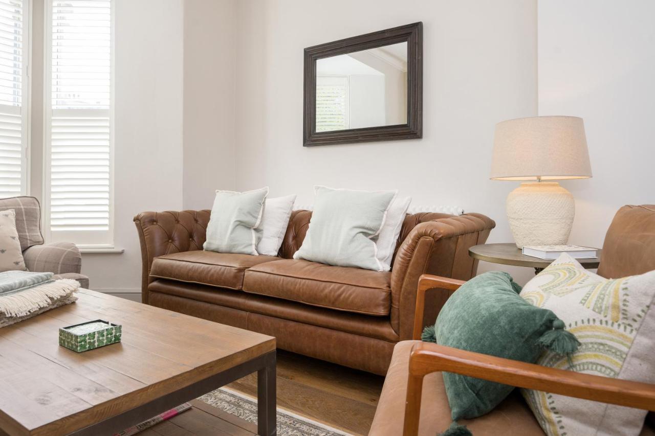 Townhouse By Serviced *