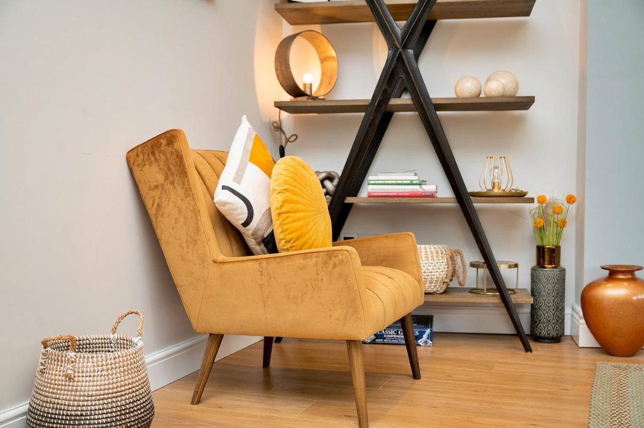 Finest Retreats - The Regency Apartment
