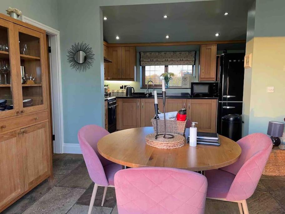 The Old Telephone Exchange - Surrounded By Fields! Holiday home Harrogate