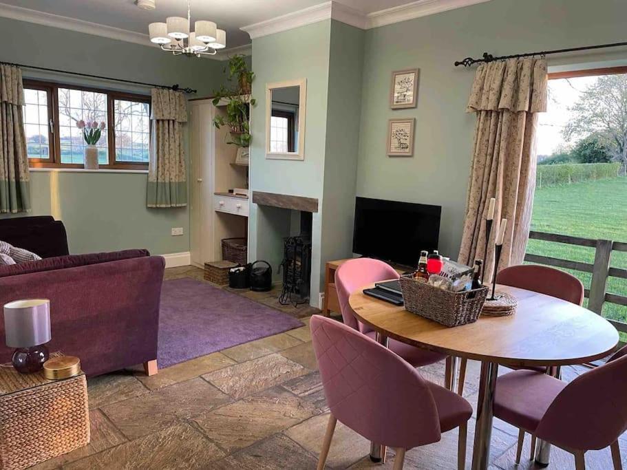 The Old Telephone Exchange - Surrounded By Fields! Holiday home Harrogate