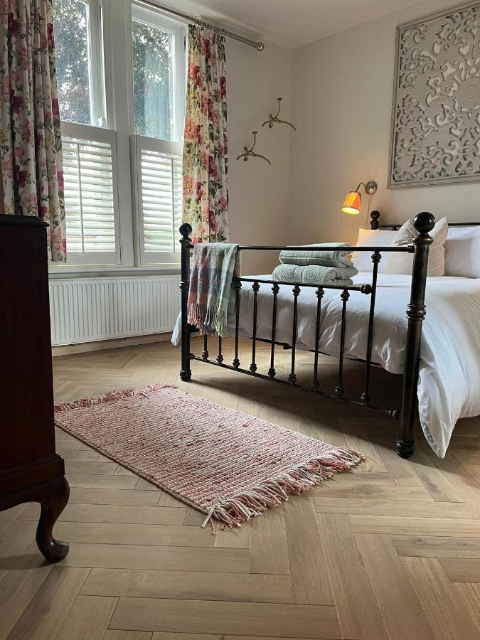 Apartment Private - 3 Bedrooms *