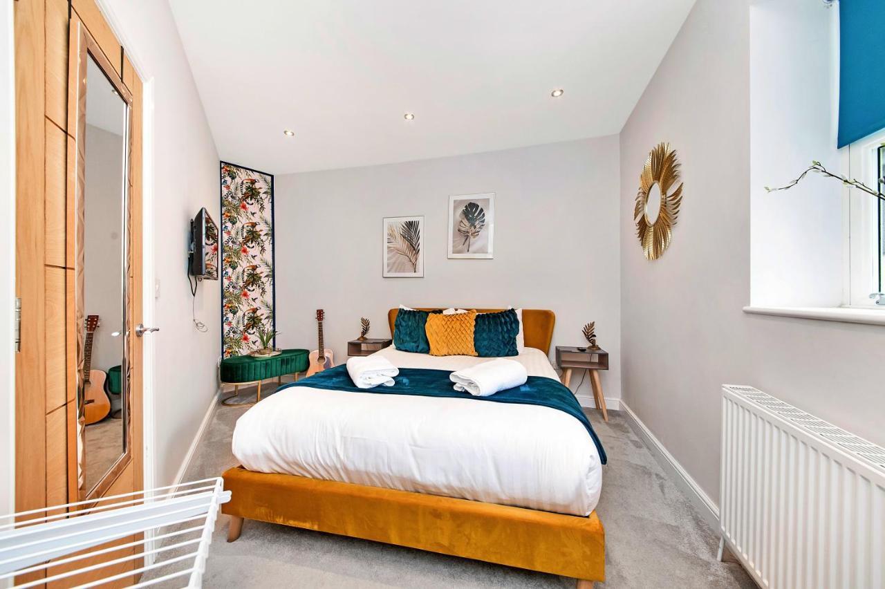 Finest Retreats - The Regency Apartment